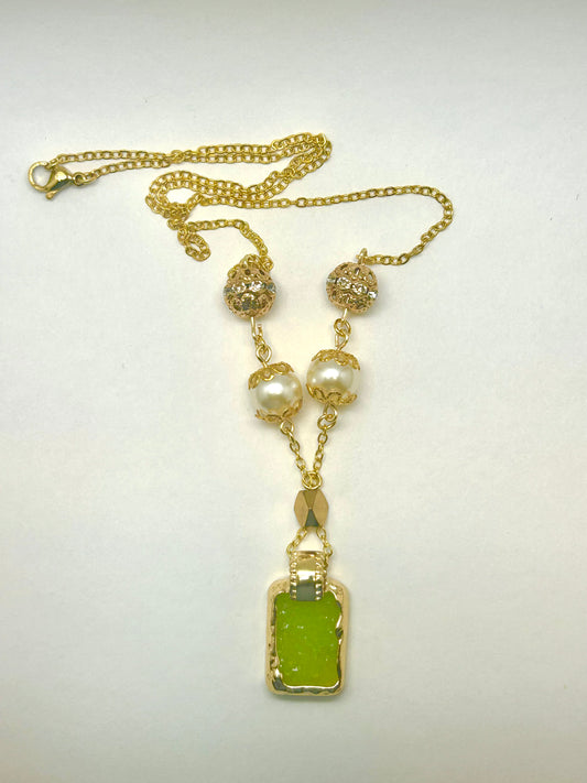 Green Glow Pearl Necklace